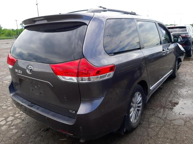 Photo 4 from auction – 2013 TOYOTA SIENNA XLE with VIN 5TDYK3DC1DS281702