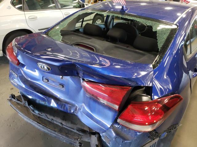 Photo 9 from auction – 2017 KIA FORTE LX with VIN 3KPFK4A70HE125722