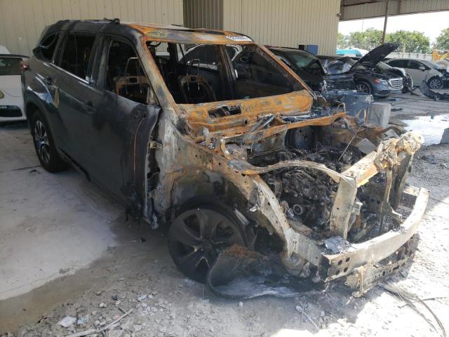 TOYOTA HIGHLANDER 2021 with VIN 5TDGZRAH0MS035007 - Photo from auction