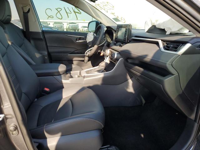 Photo 5 from auction – 2019 TOYOTA RAV4 XLE P with VIN 2T3C1RFV3KC033009