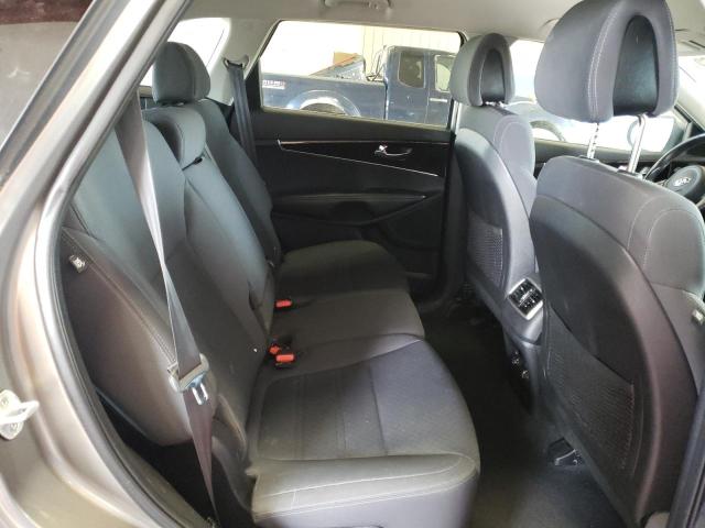 Photo 6 from auction – 2016 KIA SORENTO LX with VIN 5XYPGDA33GG044752