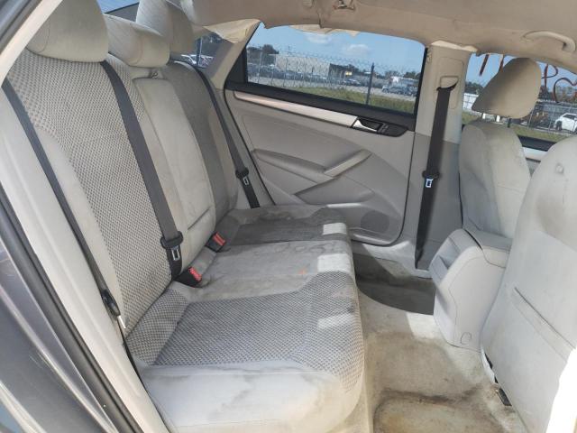 Photo 6 from auction – 2013 VOLKSWAGEN PASSAT S with VIN 1VWAP7A3XDC094052