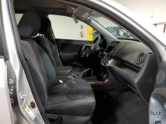 Photo 5 from auction – 2011 TOYOTA RAV4 EV with VIN JTMRF4DV3B5048004