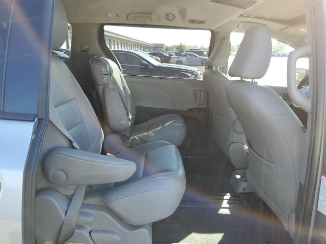 Photo 6 from auction – 2016 TOYOTA SIENNA XLE with VIN 5TDYK3DC7GS711284