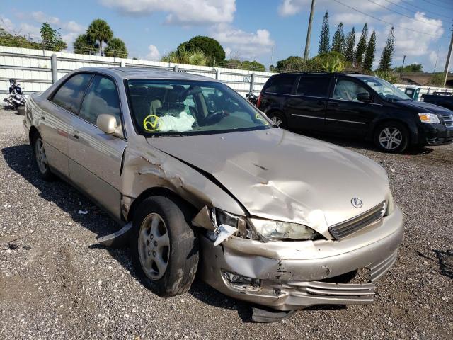 LEXUS ES 300 1998 with VIN JT8BF28G7W5038176 - Photo from auction