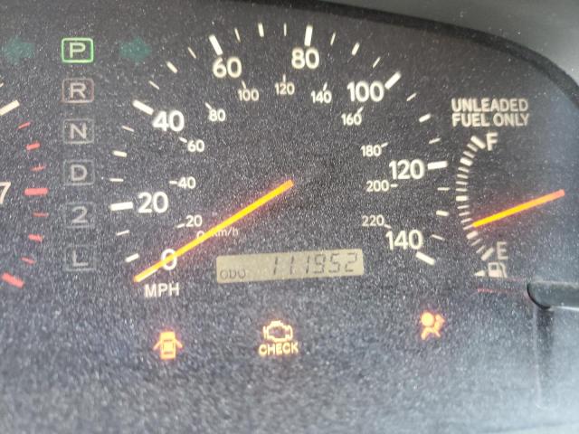 Photo 8 from auction – 2000 LEXUS ES 300 with VIN JT8BF28G7Y5081872