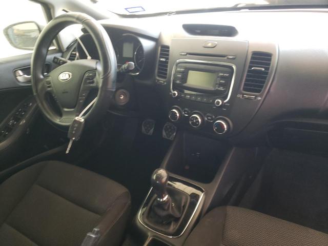 Photo 9 from auction – 2017 KIA FORTE LX with VIN 3KPFK4A71HE089510