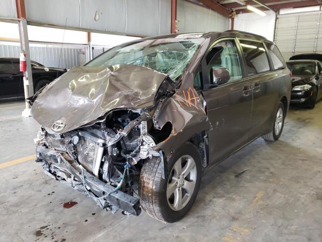 Photo 2 from auction – 2014 TOYOTA SIENNA LE with VIN 5TDKK3DC9ES424712