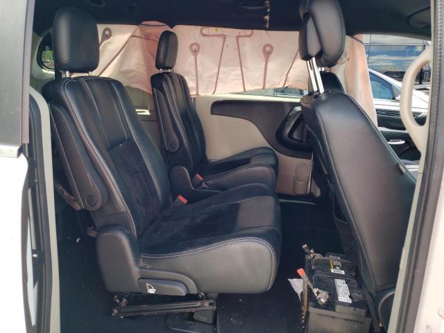 Photo 6 from auction – 2017 DODGE GRAND CARA with VIN 2C4RDGCG1HR596928
