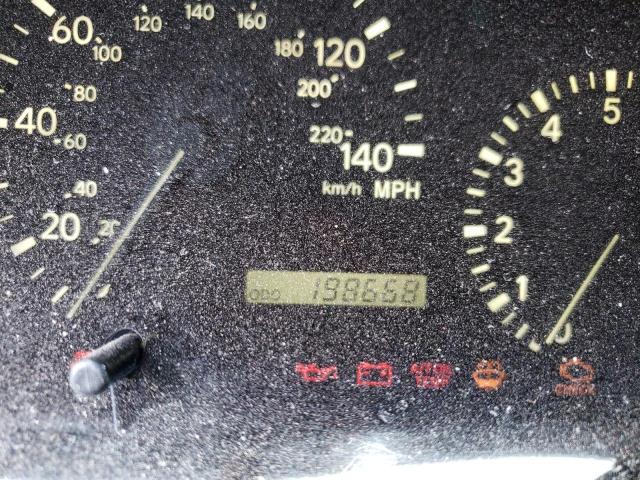 Photo 8 from auction – 2002 LEXUS RX 300 with VIN JTJHF10U720262849