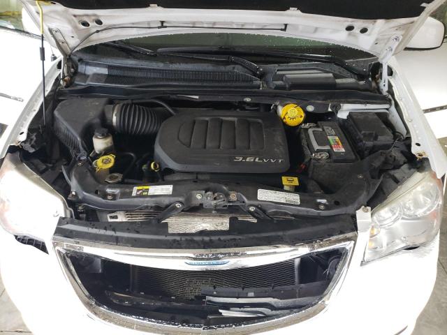 Photo 7 from auction – 2013 CHRYSLER TOWN & COU with VIN 2C4RC1BG8DR815671