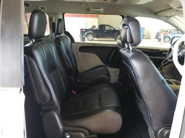 Photo 6 from auction – 2015 CHRYSLER TOWN & COU with VIN 2C4RC1BG5FR520160