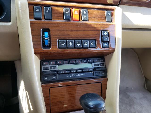 Photo 9 from auction – 1990 MERCEDES-BENZ 300 E with VIN WDBEA30D5LB208454