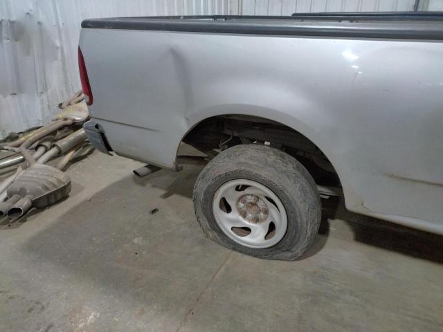 Photo 9 from auction – 2002 FORD F150 with VIN 2FTRF17222CA61199