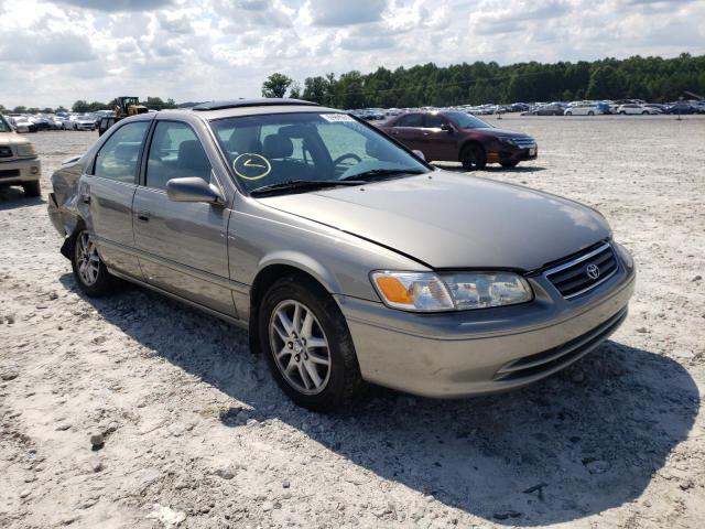 TOYOTA CAMRY LE 2000 with VIN 4T1BF28K7YU102839 - Photo from auction