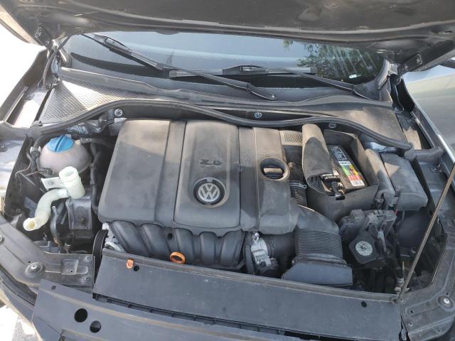 Photo 7 from auction – 2013 VOLKSWAGEN PASSAT S with VIN 1VWAP7A3XDC094052