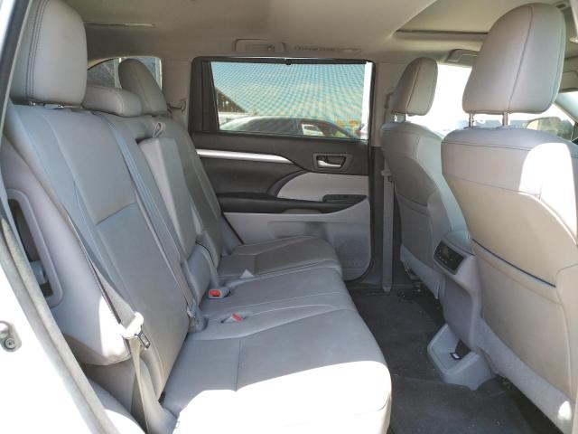 Photo 6 from auction – 2017 TOYOTA HIGHLANDER with VIN 5TDKZRFH1HS519695