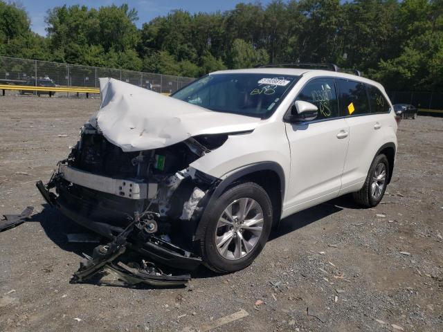 Photo 2 from auction – 2015 TOYOTA HIGHLANDER with VIN 5TDBKRFH5FS213892