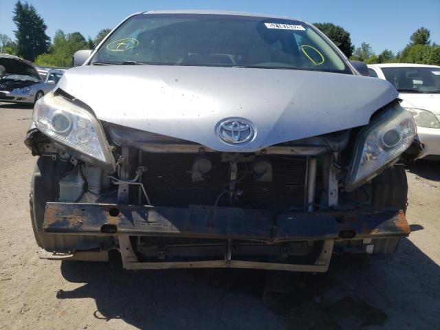 Photo 9 from auction – 2014 TOYOTA SIENNA XLE with VIN 5TDYK3DC4ES409352