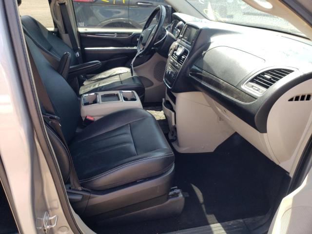 Photo 5 from auction – 2016 CHRYSLER TOWN & COU with VIN 2C4RC1BG5GR111786