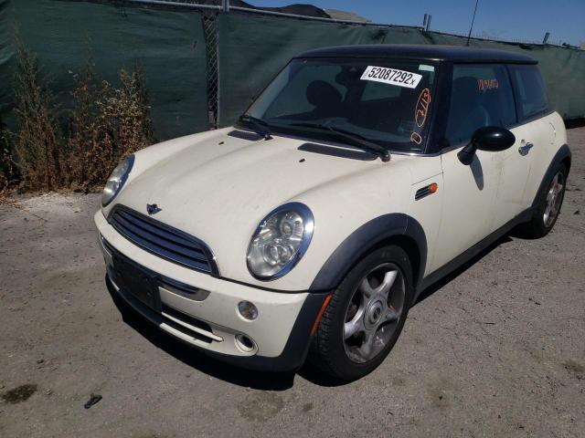 Photo 2 from auction – 2006 MINI COOPER with VIN WMWRC33556TJ78952
