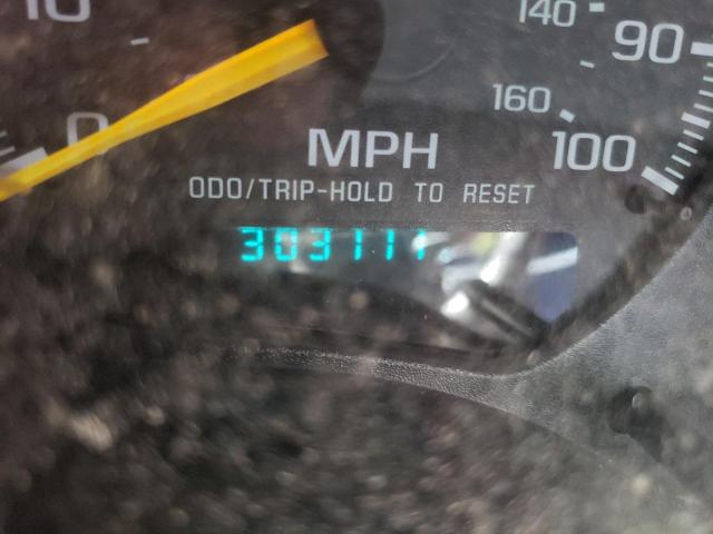 Photo 8 from auction – 2001 CHEVROLET BLAZER with VIN 1GNDT13WX1K210746