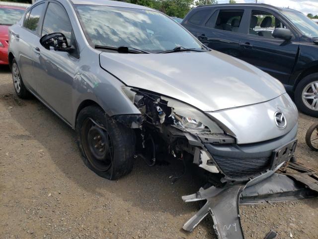 MAZDA 3 I 2010 مع رقم تعريف المركبة JM1BL1SG6A1269745 - صورة من المزاد