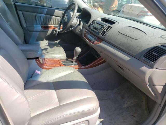 Photo 5 from auction – 2004 TOYOTA CAMRY LE with VIN 4T1BF30KX4U067855