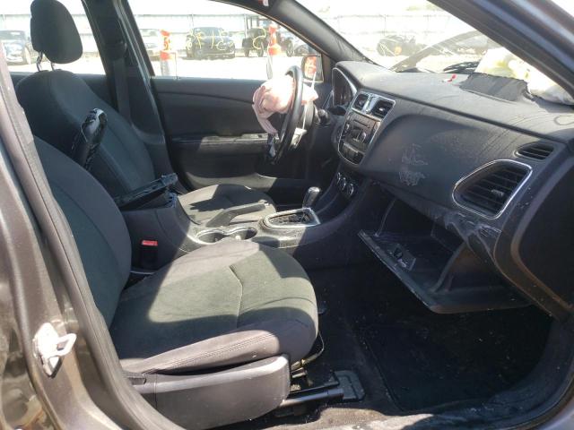 Photo 5 from auction – 2012 CHRYSLER 200 TOURIN with VIN 1C3CCBBG7CN187047