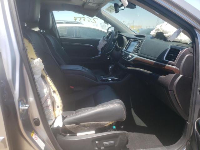 Photo 5 from auction – 2016 TOYOTA HIGHLANDER with VIN 5TDYKRFH4GS172876