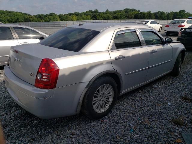 Photo 4 from auction – 2010 CHRYSLER 300 TOURIN with VIN 2C3CA5CV2AH248900