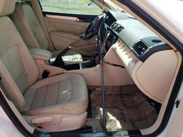 Photo 5 from auction – 2012 VOLKSWAGEN PASSAT SE with VIN 1VWBP7A30CC004586