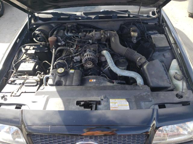 Photo 7 from auction – 2001 FORD CROWN VICT with VIN 2FAFP71W31X206343
