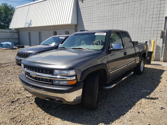 Photo 2 from auction – 2000 CHEVROLET SILVERADO with VIN 1GCEK19T6YE187178