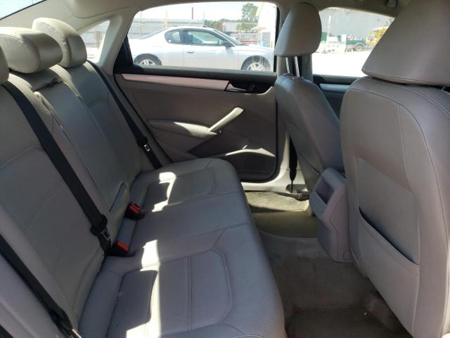 Photo 6 from auction – 2012 VOLKSWAGEN PASSAT SE with VIN 1VWBP7A36CC040394