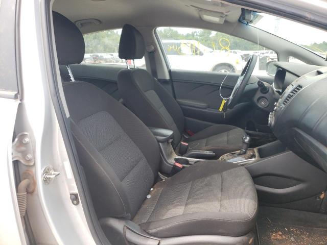 Photo 5 from auction – 2018 KIA FORTE LX with VIN 3KPFK4A79JE233388