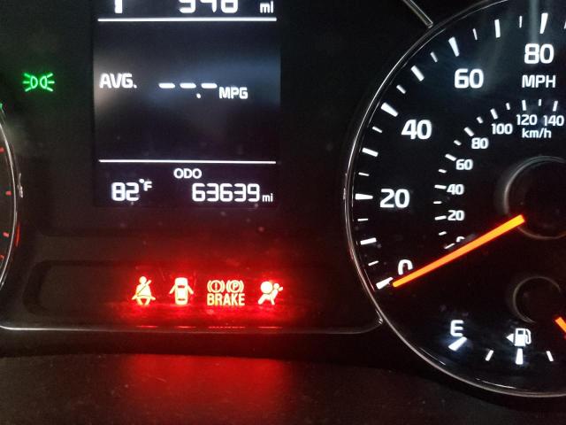 Photo 8 from auction – 2018 KIA FORTE LX with VIN 3KPFK4A75JE247420