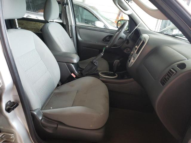 Photo 5 from auction – 2005 FORD ESCAPE XLT with VIN 1FMYU03135KD28385