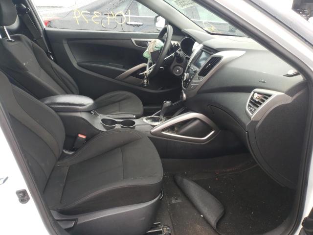 Photo 5 from auction – 2016 HYUNDAI VELOSTER with VIN KMHTC6AD7GU267031