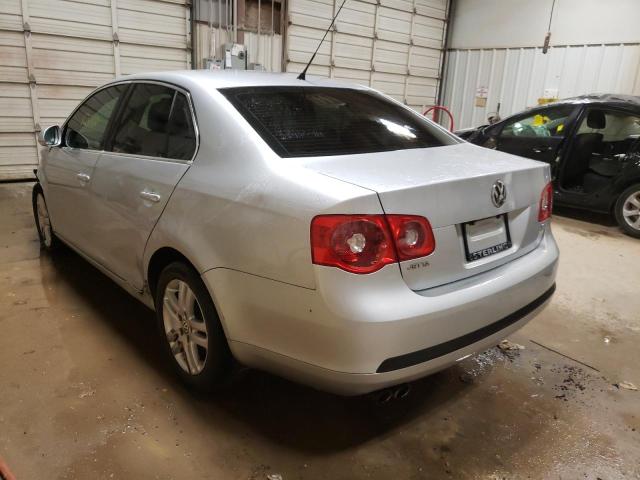 Photo 3 from auction – 2007 VOLKSWAGEN JETTA WOLF with VIN 3VWEF71K87M184542