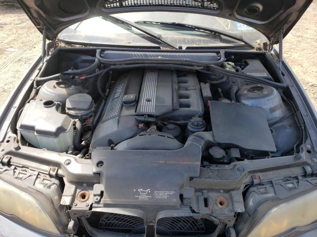 Photo 7 from auction – 2003 BMW 325 I with VIN WBAET37403NJ31148