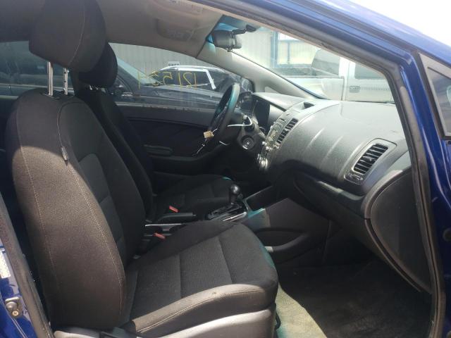 Photo 5 from auction – 2017 KIA FORTE LX with VIN 3KPFK4A78HE060179