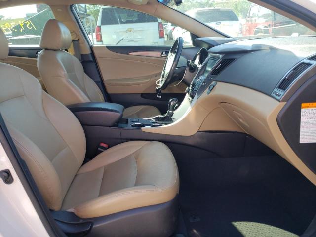 Photo 5 from auction – 2013 HYUNDAI SONATA HYB with VIN KMHEC4A46DA082706