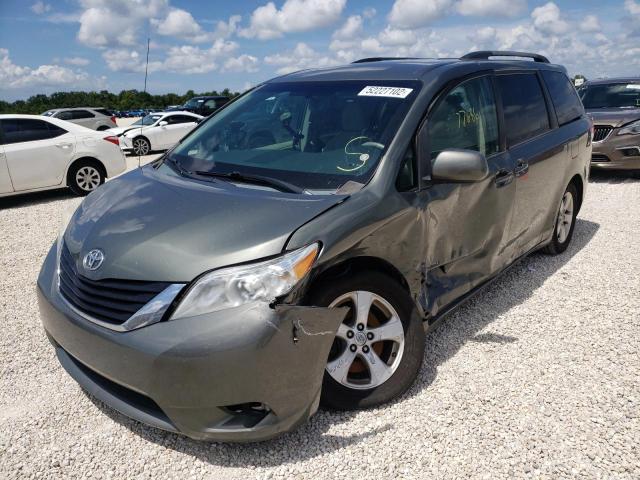 Photo 2 from auction – 2013 TOYOTA SIENNA LE with VIN 5TDKK3DC4DS308042