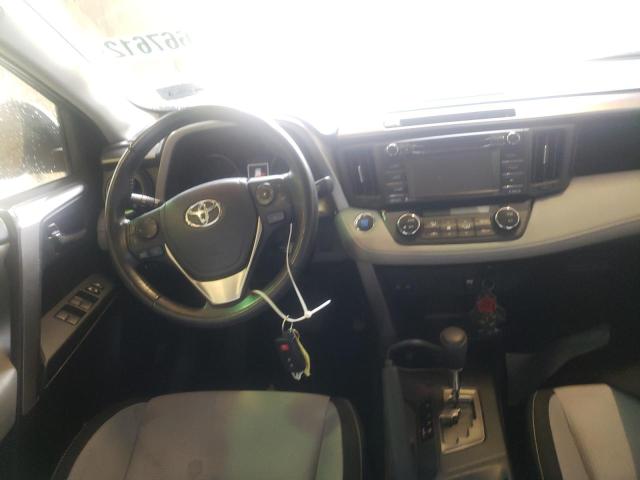 Photo 9 from auction – 2017 TOYOTA RAV4 XLE with VIN JTMWFREV9HD106596
