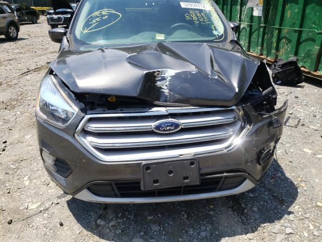 Photo 9 from auction – 2018 FORD ESCAPE SE with VIN 1FMCU9GD2JUD15631