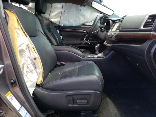 Photo 5 from auction – 2016 TOYOTA HIGHLANDER with VIN 5TDDKRFH4GS347805