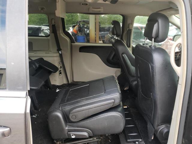Photo 6 from auction – 2016 CHRYSLER TOWN & COU with VIN 2C4RC1BG4GR214875