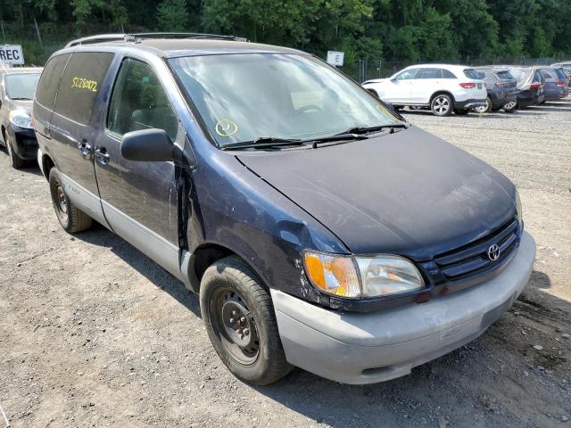 TOYOTA SIENNA 2002 with VIN 4T3ZF19C12U454569 - Photo from auction