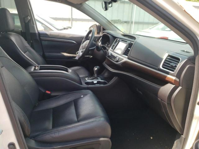 Photo 5 from auction – 2016 TOYOTA HIGHLANDER with VIN 5TDDKRFH7GS255698